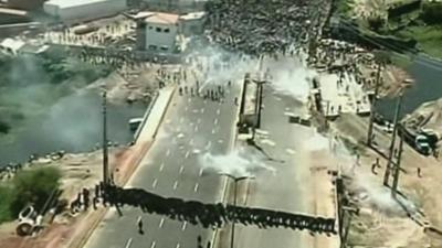 Police fire tear gas in the city of Fortaleza