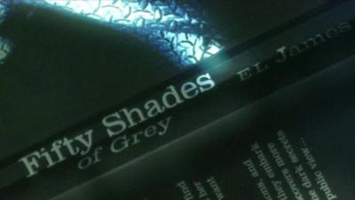 Bent spine on cover of Fifty Shades of Grey