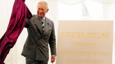 Prince of Wales unveils a plaque
