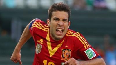 Jordi Alba celebrates