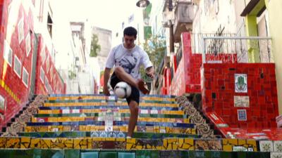 Freestyle footballer in Brazil