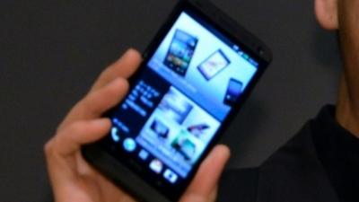 HTC phone on sale in KDDI shops