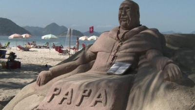 Sand sculpture of the Pope in Rio