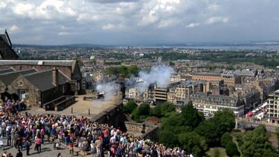 Fireworks and the one o'clock gun at Edinburgh Castle