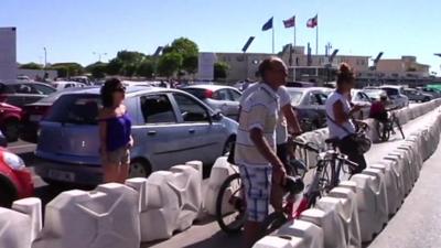 People queuing at the border between Spain and Gibraltar