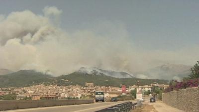 Fires raging in the Tramuntana Mountains