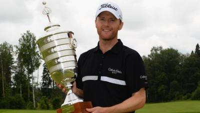 Michael Hoey with the Russian Open trophy