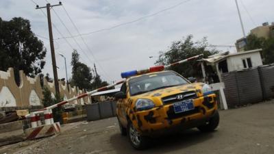 Barricade at U.S. embassy in Sanaa August 5, 2013