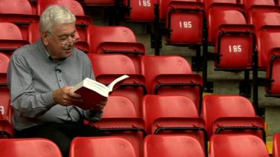 Ian Callaghan reads Red or Dead