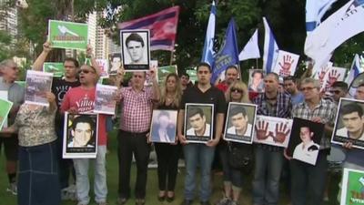 Israelis protesting at Palestinian prisoners release