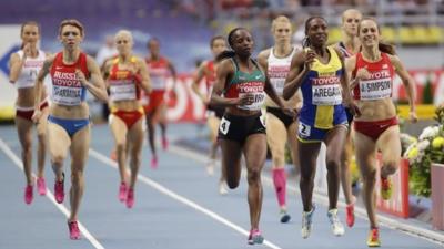 Abeba Aregawi wins the 1500m