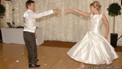 Nathan Stephens dances with new wife Charlene at their wedding