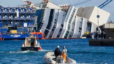 Engineers travel to the Costa Concordia