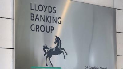 Lloyds Banking Group sign