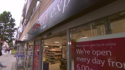 Tesco Express shop front