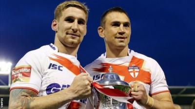 England's Sam Tomkins and Kevin Sinfield