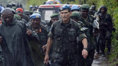 Members of the Congolese army with troops from the United Nations