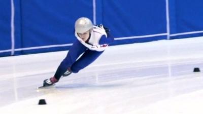 Elise Christie skating