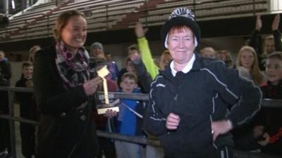 Janice Hendrie (right) is presented the BBC Scotland Sports Unsung Hero Award by Susan Egelestaff