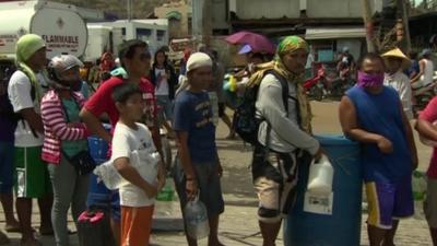 People queuing in Tacloban