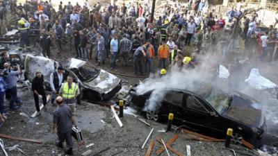 Crowds at blast scene near Iranian embassy, Beirut (19 November)