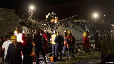 Scene of SA mall collapse