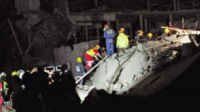 Rescue teams search for survivors at scene of mall collapse