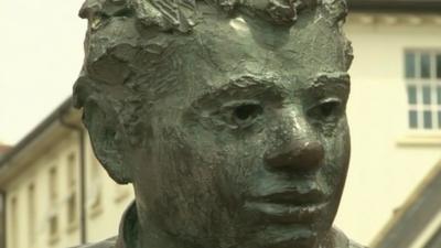 Dylan Thomas bust