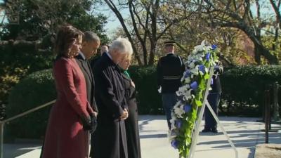 President Barack Obama, Michelle Obama, Bill Clinton and Hillary Clinton at JFK grave