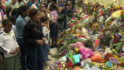 Tributes to Mandela outside his home