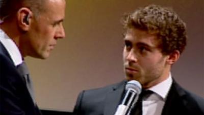 Leigh Halfpenny receives award