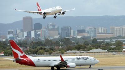 Qantas planes