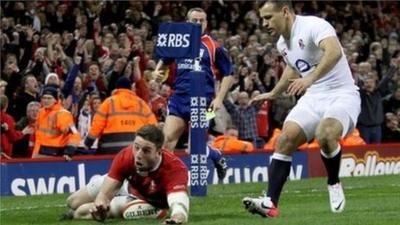 Alex Cuthbert scores for Wales