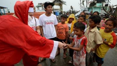 Santa volunteer in the Philippines