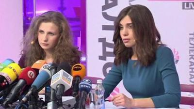 Maria Alyokhina and Nadezhda Tolokonnikova