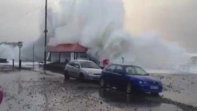 Large wave crashes in Aberystwyth