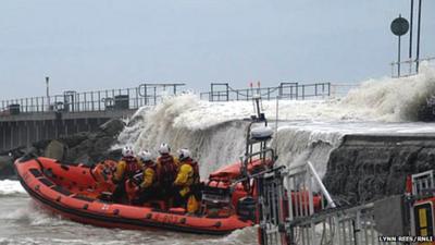 Lifeboat launch