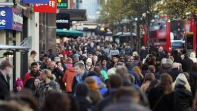 Christmas shoppers in London