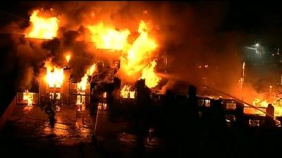 Fire engulfed a Dallas, Texas, condominium complex on 22 January 2014