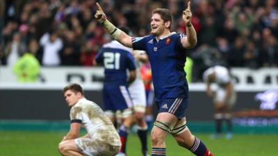 France 26-24 England