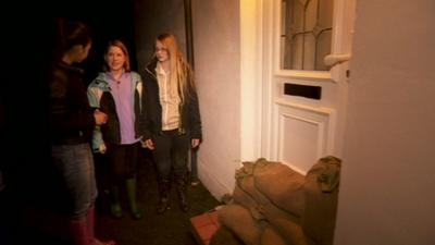 Nel meets a family affected by the flooding