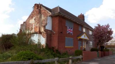 Charlie Wilson's stranded house