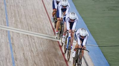 Laura Trott, Joanna Rowsell, Elinor Barker and Katie Archibald win women's team pursuit