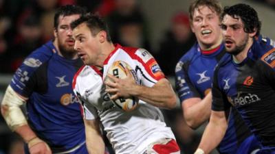 Ulster's Tommy Bowe on his way to scoring a try against Dragons