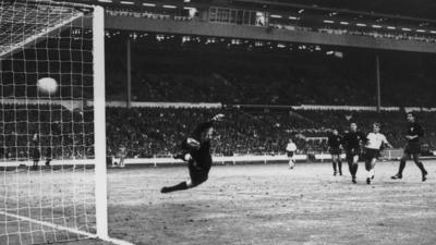 Bobby Charlton scores for England against Mexico