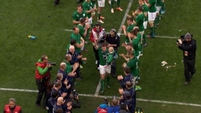 Brian O'Driscoll bids an emotional farewell to the home fans after playing his final match on home soil