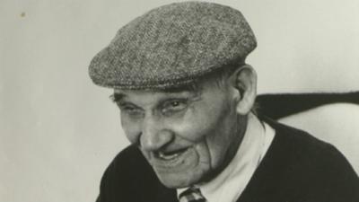 Dealbh de dh'Aonghas Mac a' Phì