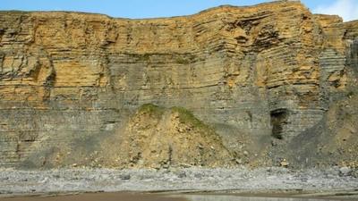 Cliffs at Cwm Nash, Wick