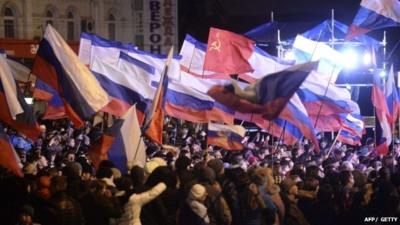 Crowds in Simferopol