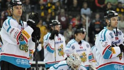 Dejected Giants players after the shootout defeat